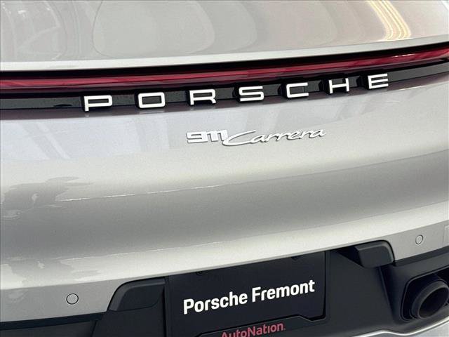 Used 2020 Porsche 911 Carrera RWD image 25
