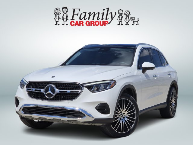 Used 2025 Mercedes-Benz GLC 300 4MATIC image 1