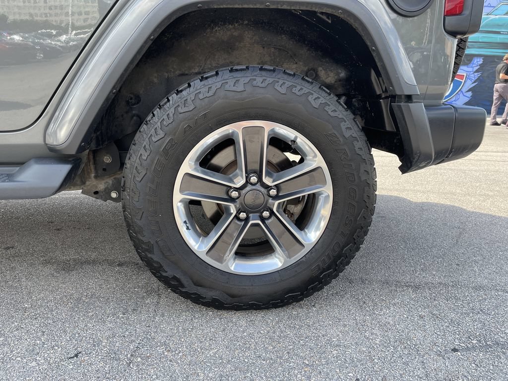 Used 2020 Jeep Wrangler Unlimited Sahara w/ Cold Weather Group AWD/4WD image 10