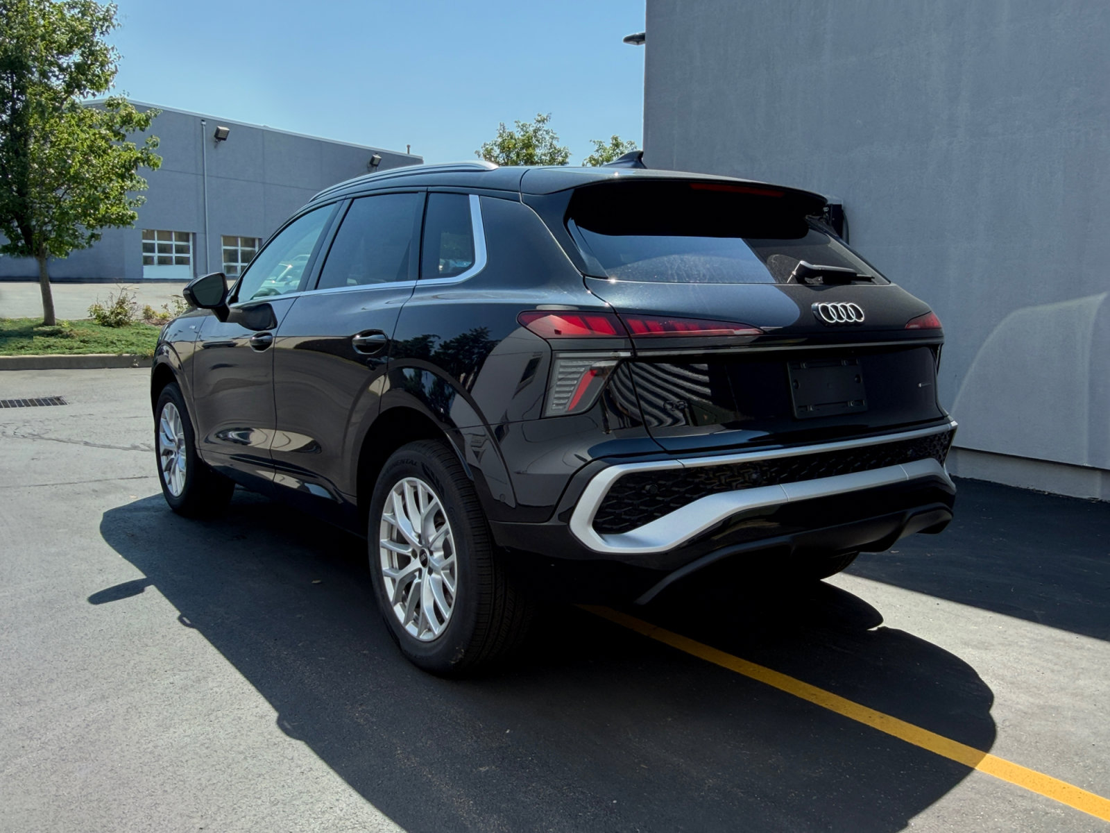 New 2026 Audi Q3 quattro 2.0T AWD/4WD image 3
