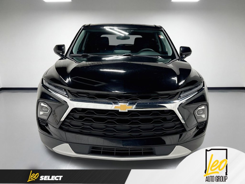 Used 2023 Chevrolet Blazer LT FWD image 2