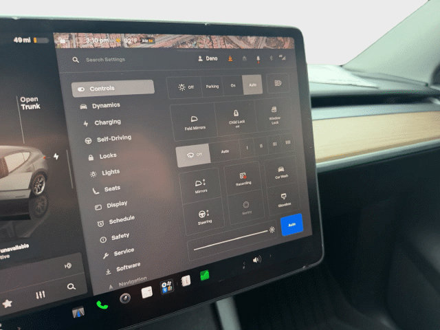 Used 2024 Tesla Model Y Long Range AWD/4WD image 23