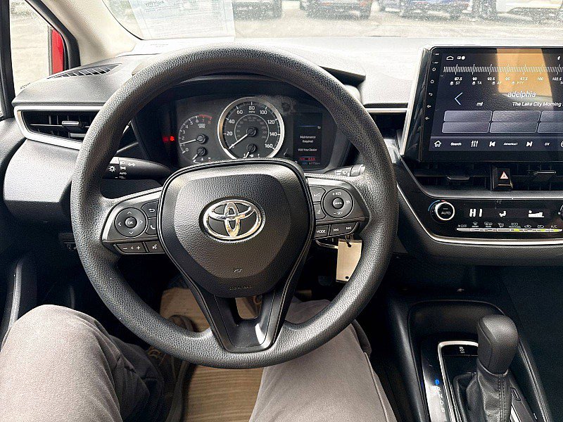 Used 2020 Toyota Corolla LE image 12