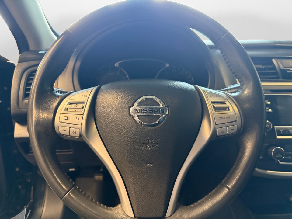 Used 2017 Nissan Altima 2.5 SV FWD image 13