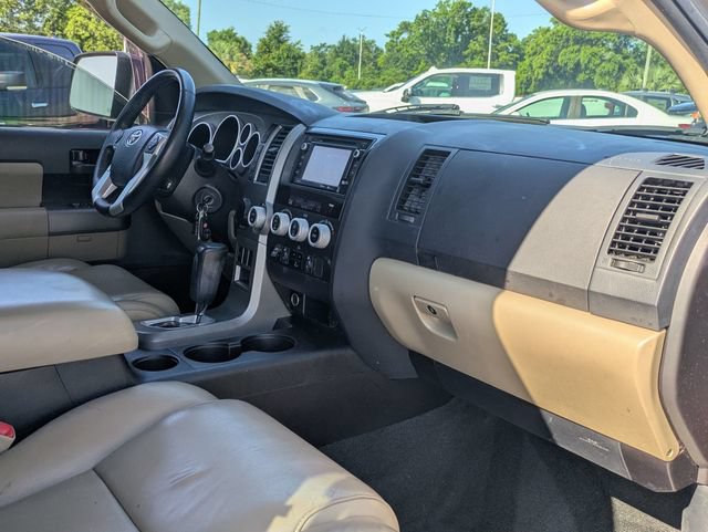 Used 2016 Toyota Sequoia SR5 RWD image 28