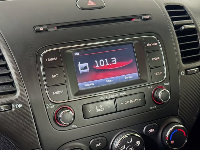 Used 2015 Kia Forte Koup SX FWD image 17
