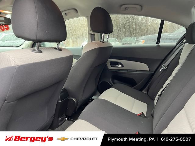 Used 2016 Chevrolet Cruze LS image 10