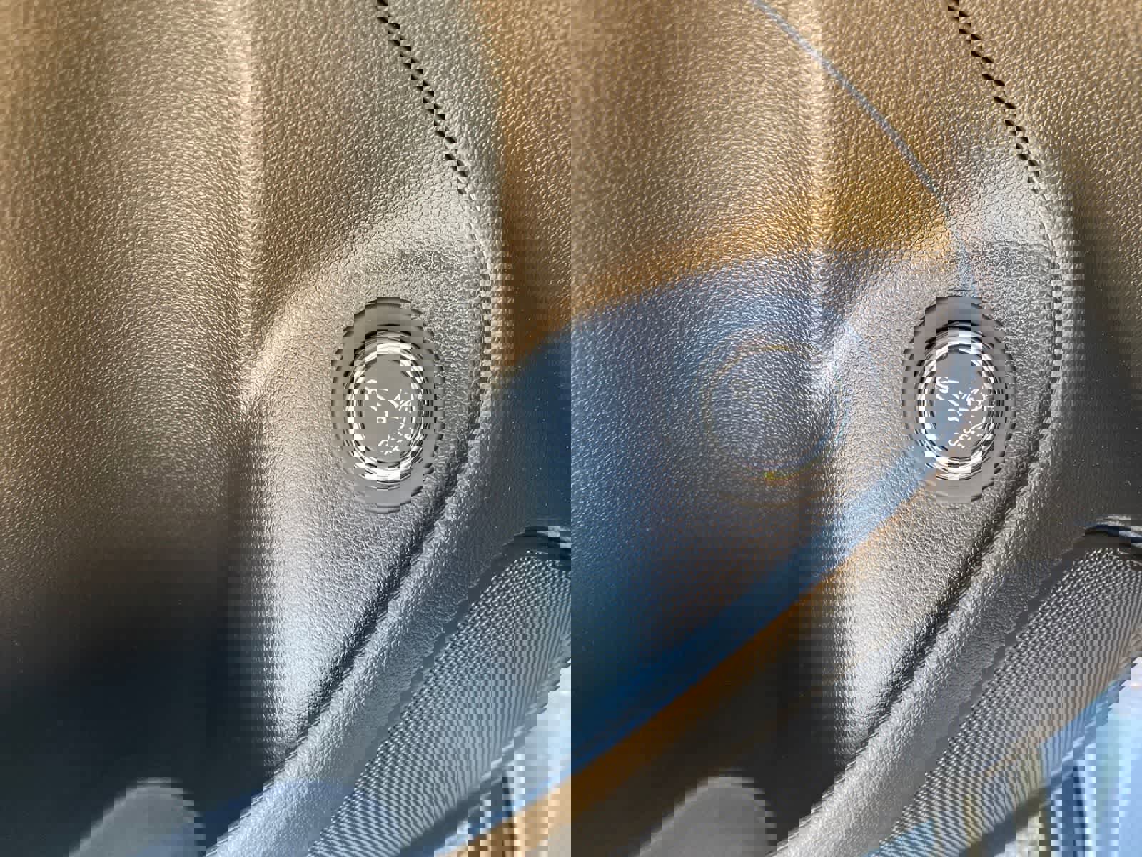 Used 2020 Buick Encore GX Select image 15