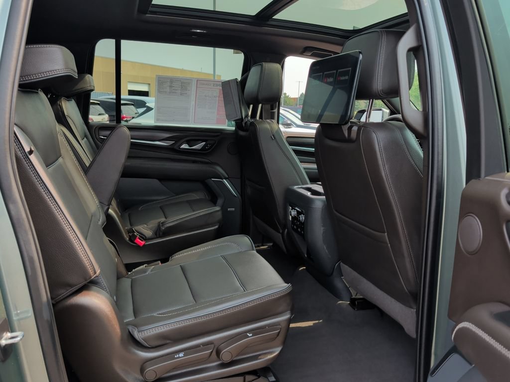 Used 2023 GMC Yukon XL Denali AWD/4WD image 29