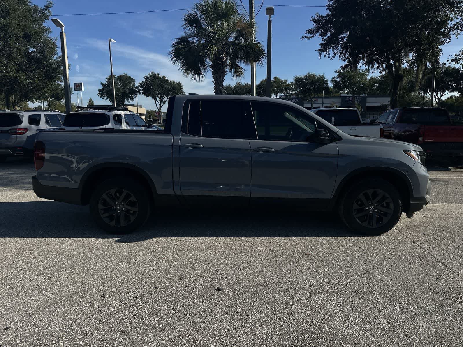 Used 2025 Honda Ridgeline Sport image 7