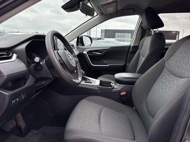 Used 2021 Toyota RAV4 XLE image 12