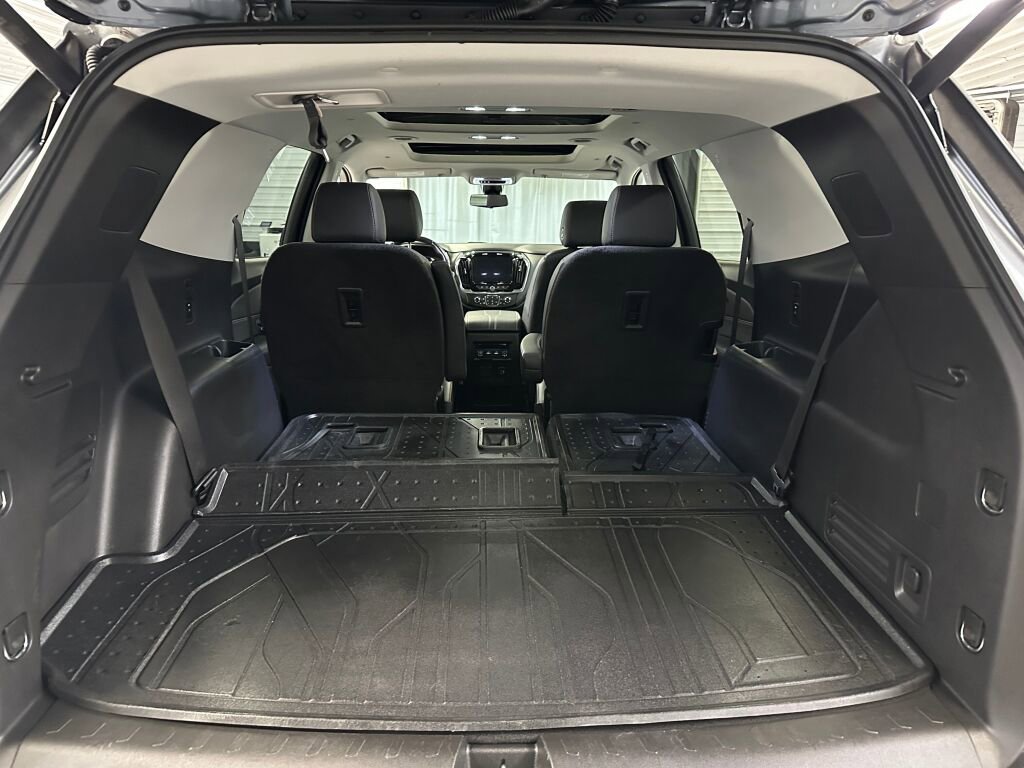 Certified 2021 Chevrolet Traverse LT w/ LT Premium Package image 28