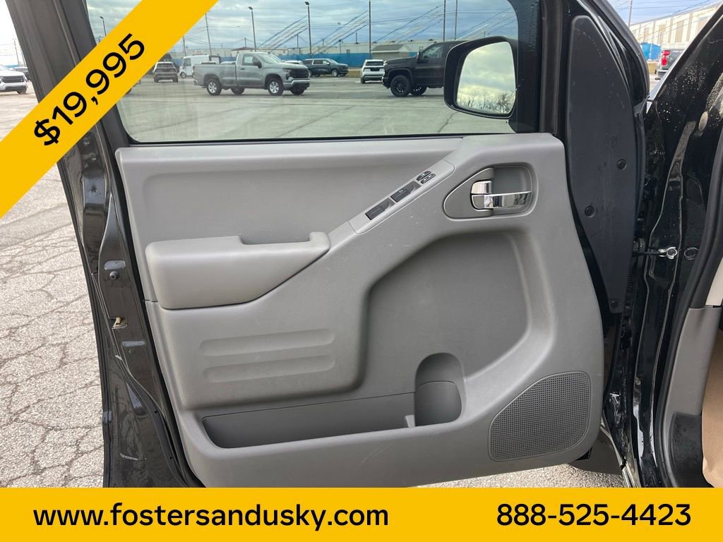 Used 2019 Nissan Frontier SV image 18