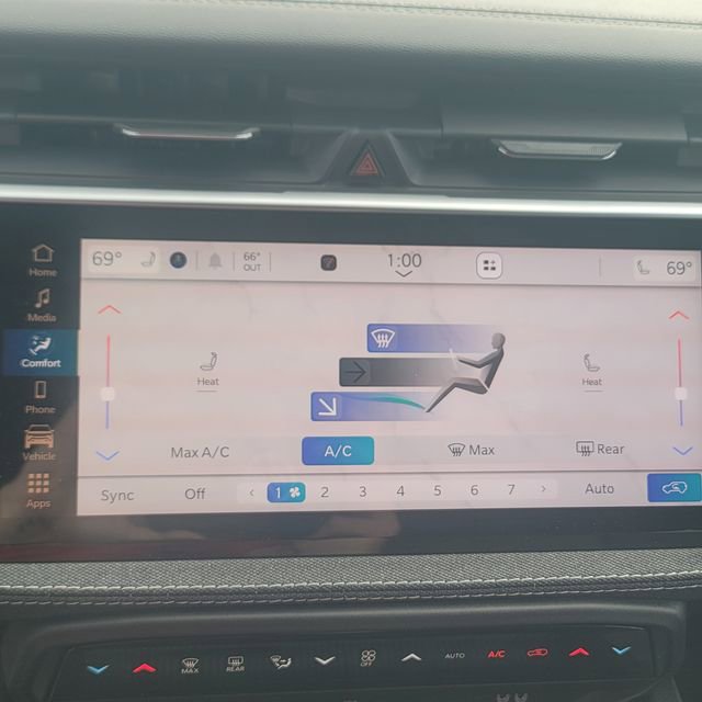 New 2026 Jeep Cherokee Laredo image 28