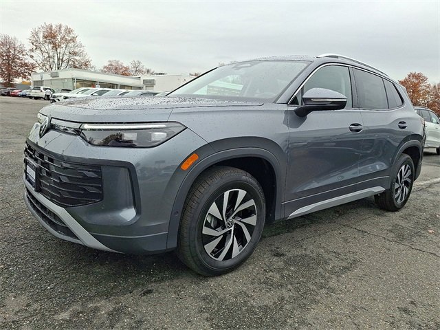 New 2026 Volkswagen Tiguan S image 2