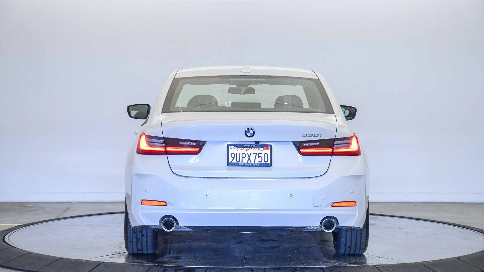 Used 2025 BMW 330i Sedan w/ Convenience Package image 3