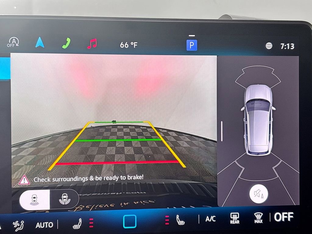 New 2025 Volkswagen Tiguan SE R-Line image 16