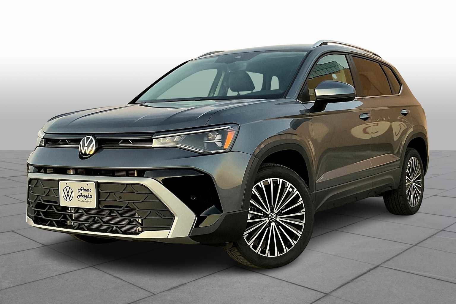 New 2025 Volkswagen Taos SE