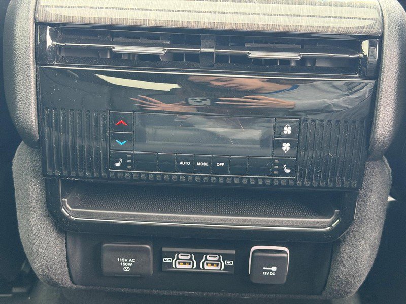 Used 2022 Jeep Wagoneer Series II w/ Convenience Group I image 16