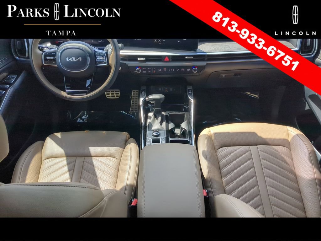 Used 2024 Kia Sorento SX Prestige w/ Olive Brown Leather Package image 12