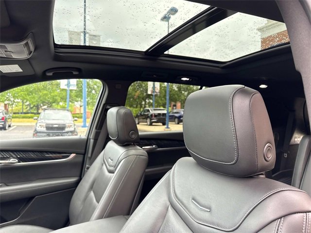 Certified 2023 Cadillac XT6 Premium Luxury w/ LPO, Floor Liner Package image 17