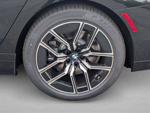 Used 2026 BMW i7 eDrive50 w/ M Sport Package RWD image 11