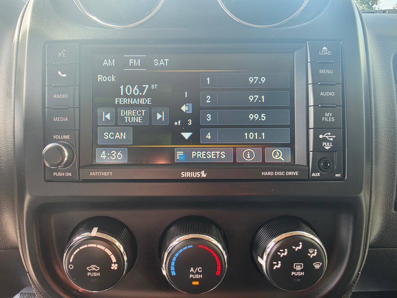 Used 2016 Jeep Patriot High Altitude FWD image 33