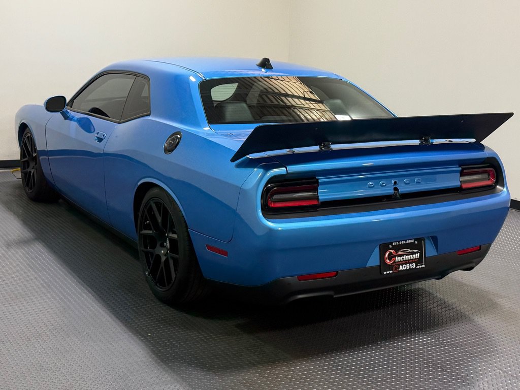 Used 2016 Dodge Challenger R/T Scat Pack w/ Leather Interior Group RWD image 7