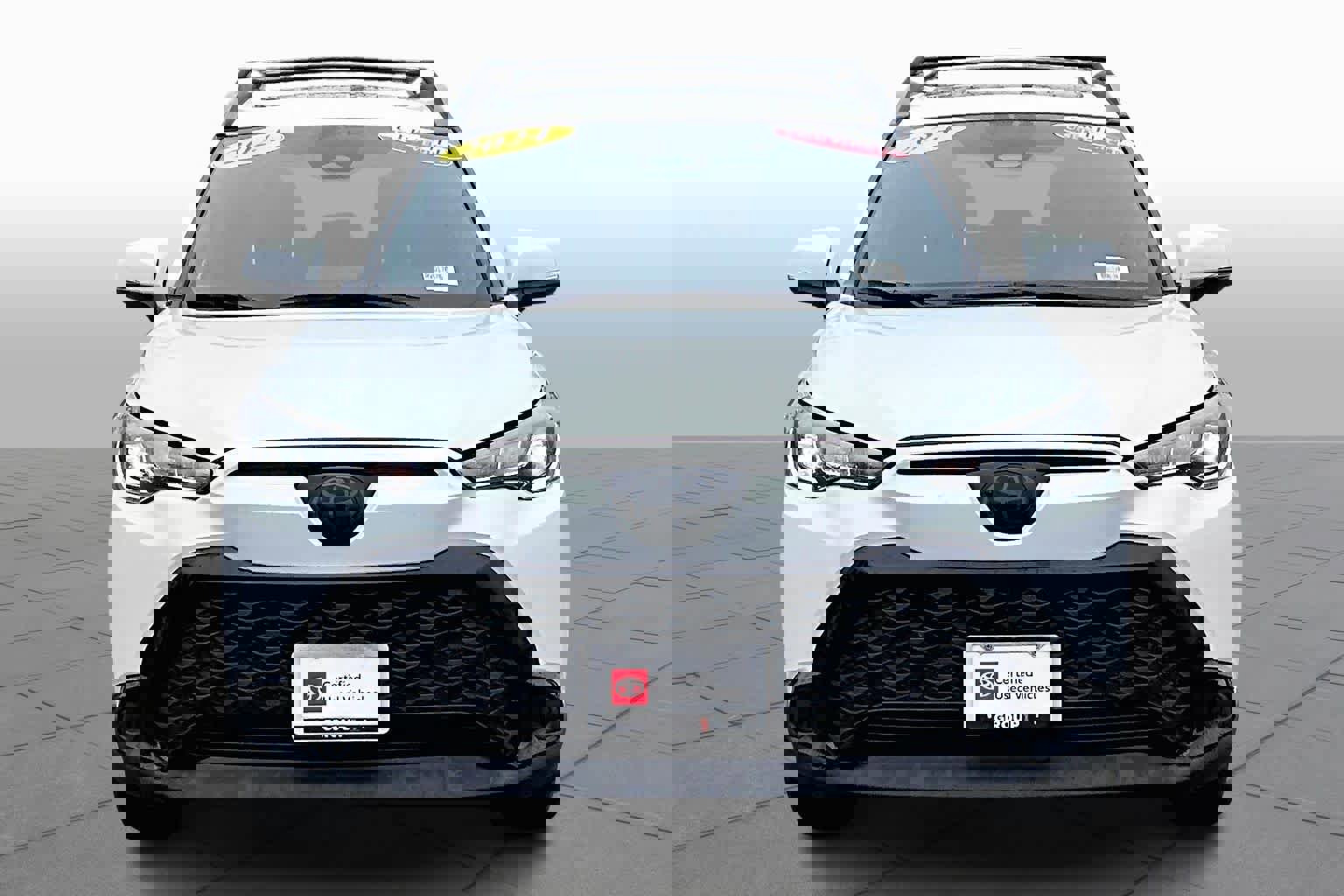 Certified 2024 Toyota Corolla Cross SE image 3