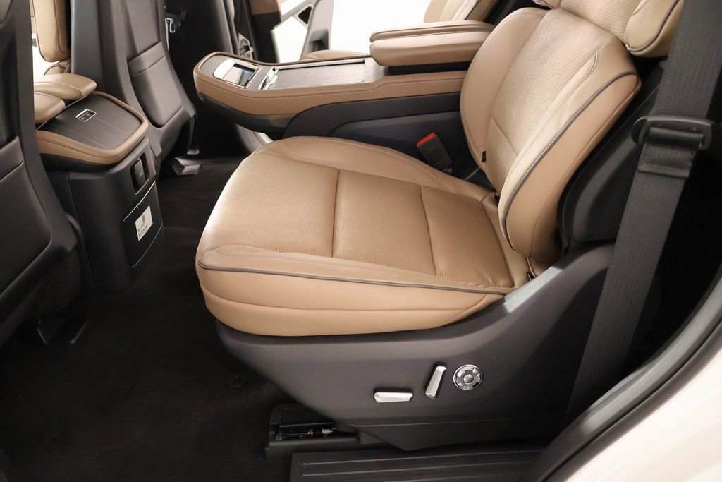 New 2025 Lincoln Navigator Black Label image 13