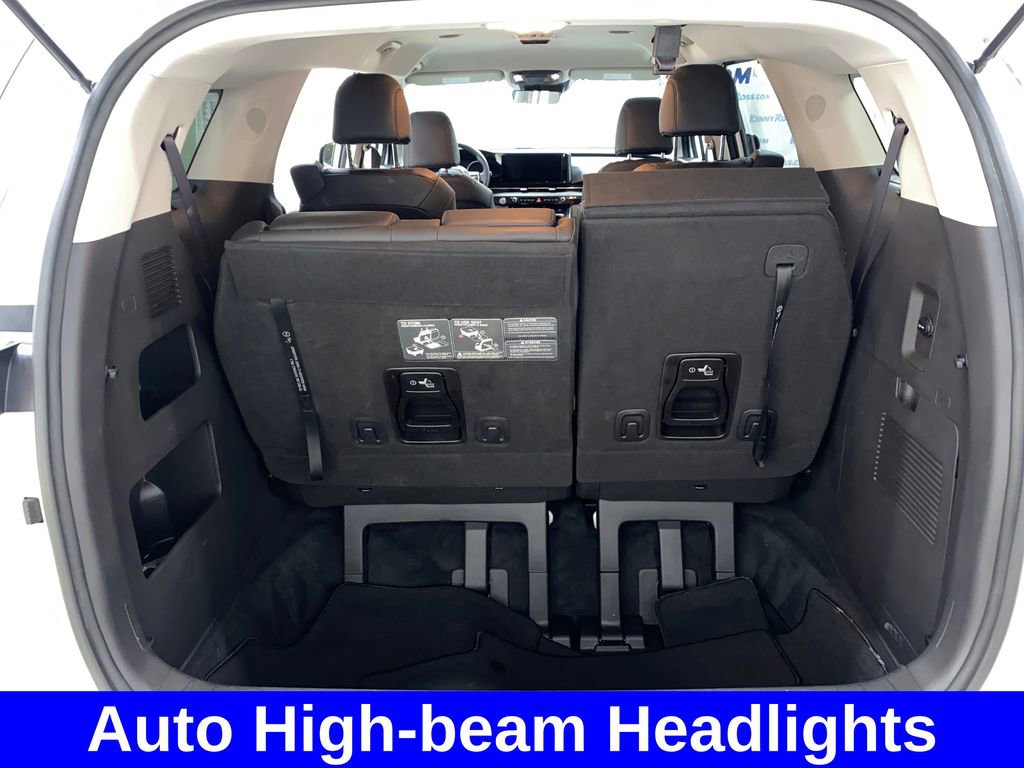 Used 2023 Kia Carnival EX FWD image 15