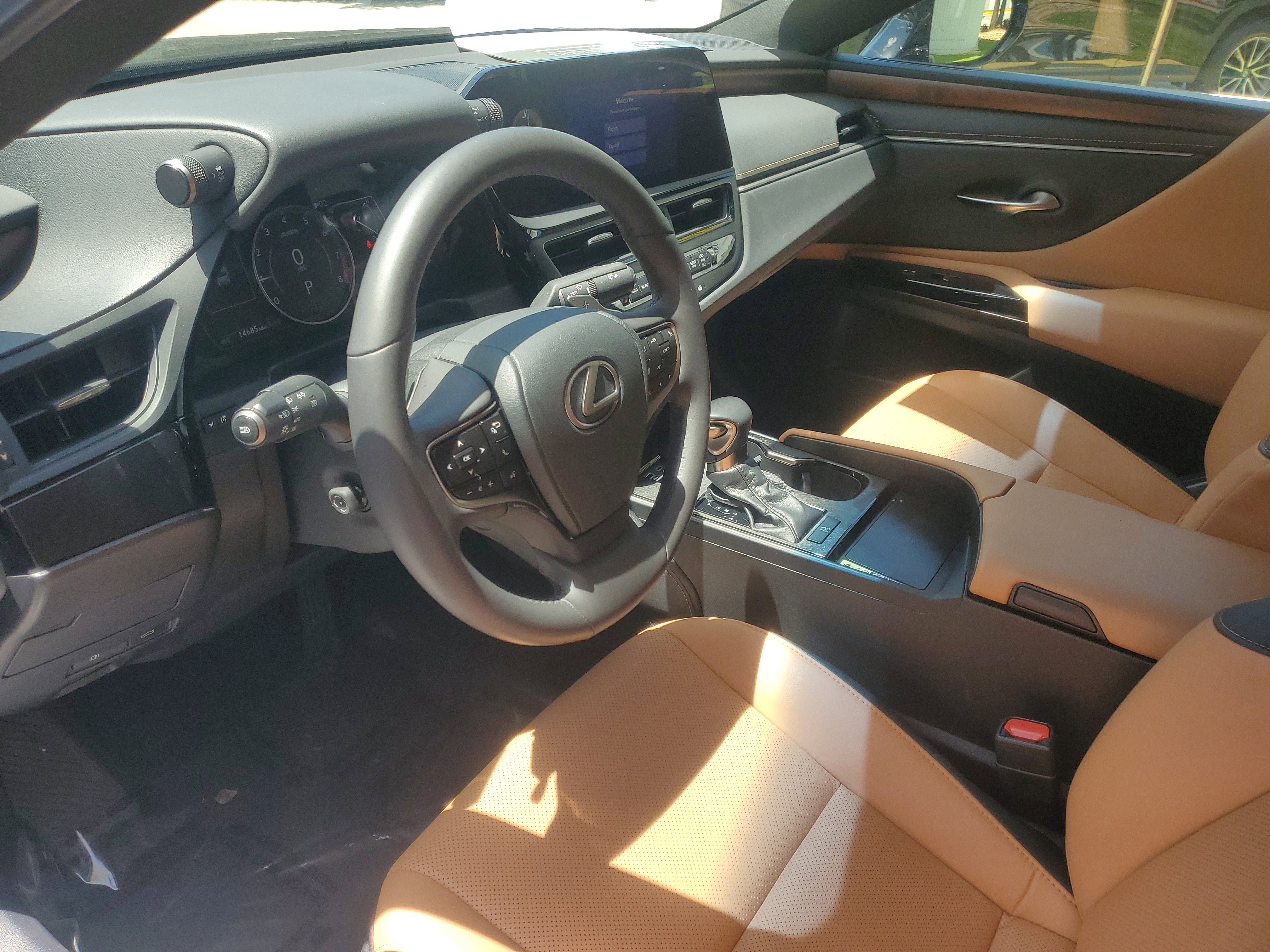 Certified 2024 Lexus ES 350 w/ Premium Package FWD image 15