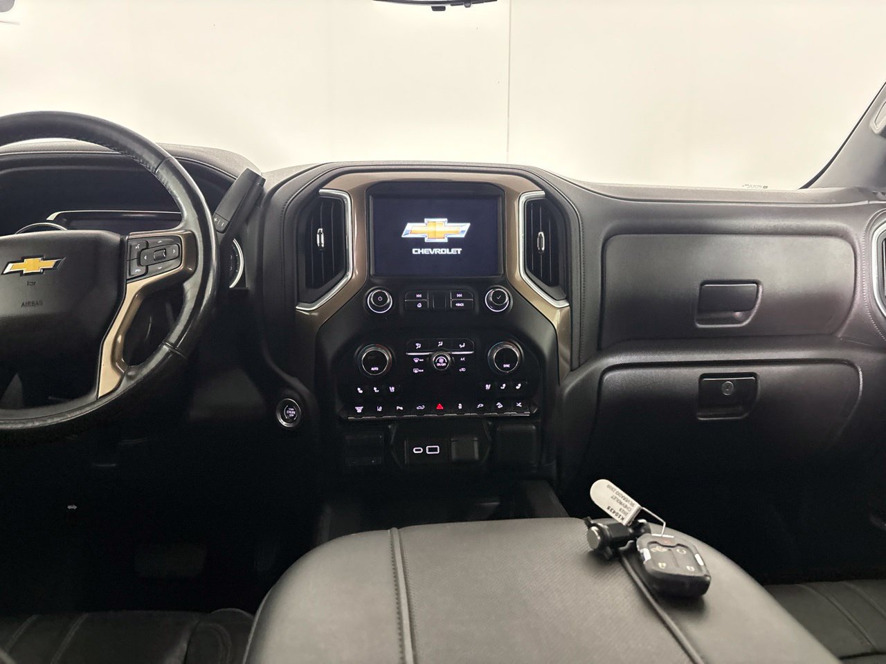 Used 2023 Chevrolet Silverado 2500 High Country w/ Z71 Off-Road Package AWD/4WD image 23