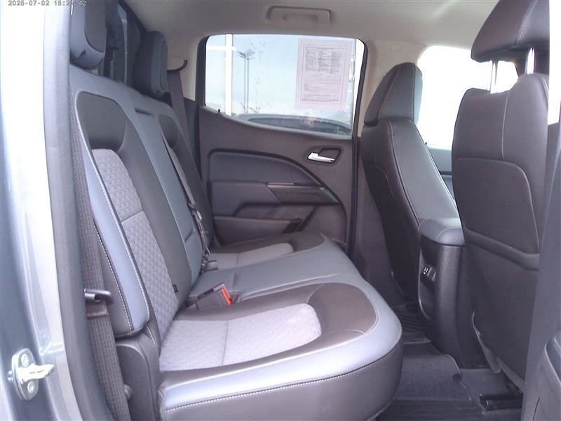 Used 2021 Chevrolet Colorado Z71 w/ Safety Package AWD/4WD image 8