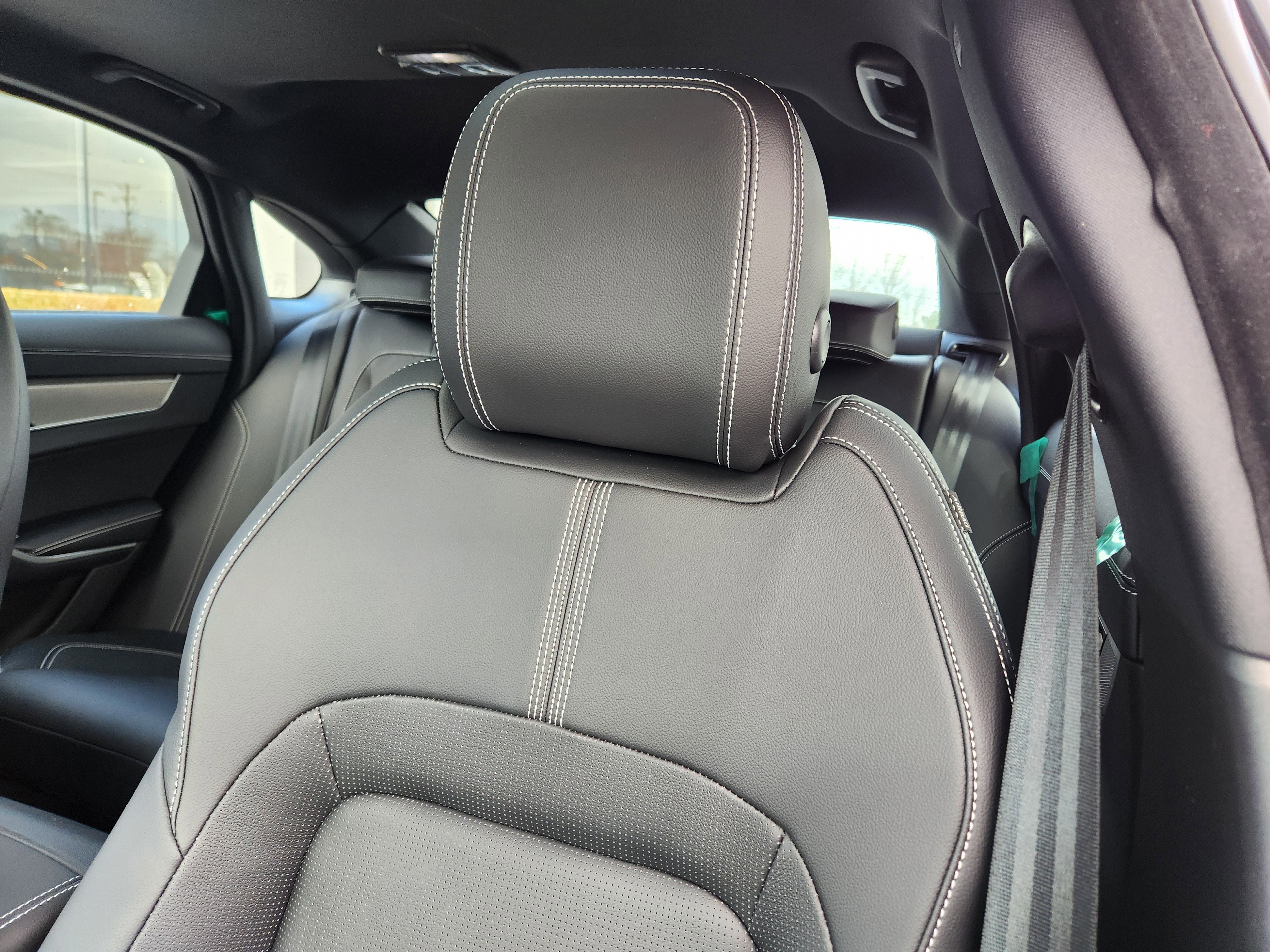 New 2024 Jaguar XF R-Dynamic SE AWD/4WD image 9