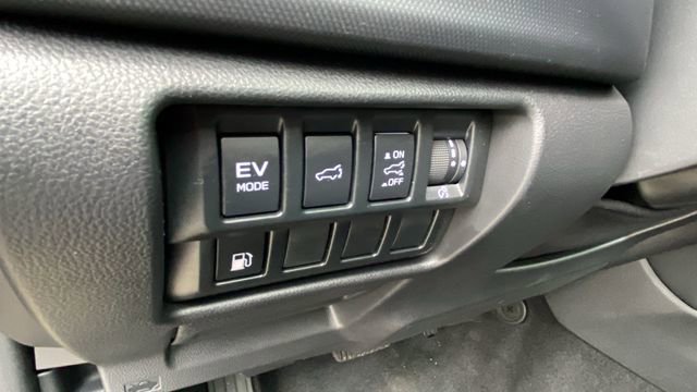 Used 2025 Subaru Forester Limited image 21