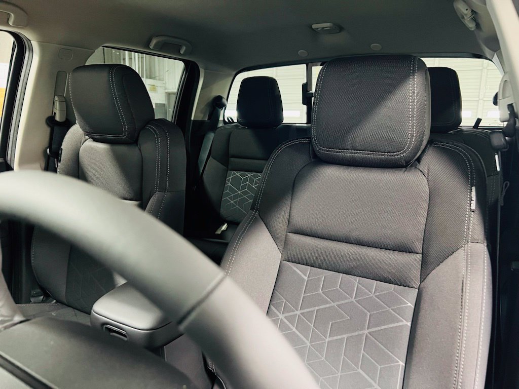 New 2027 Nissan Frontier SV RWD image 3