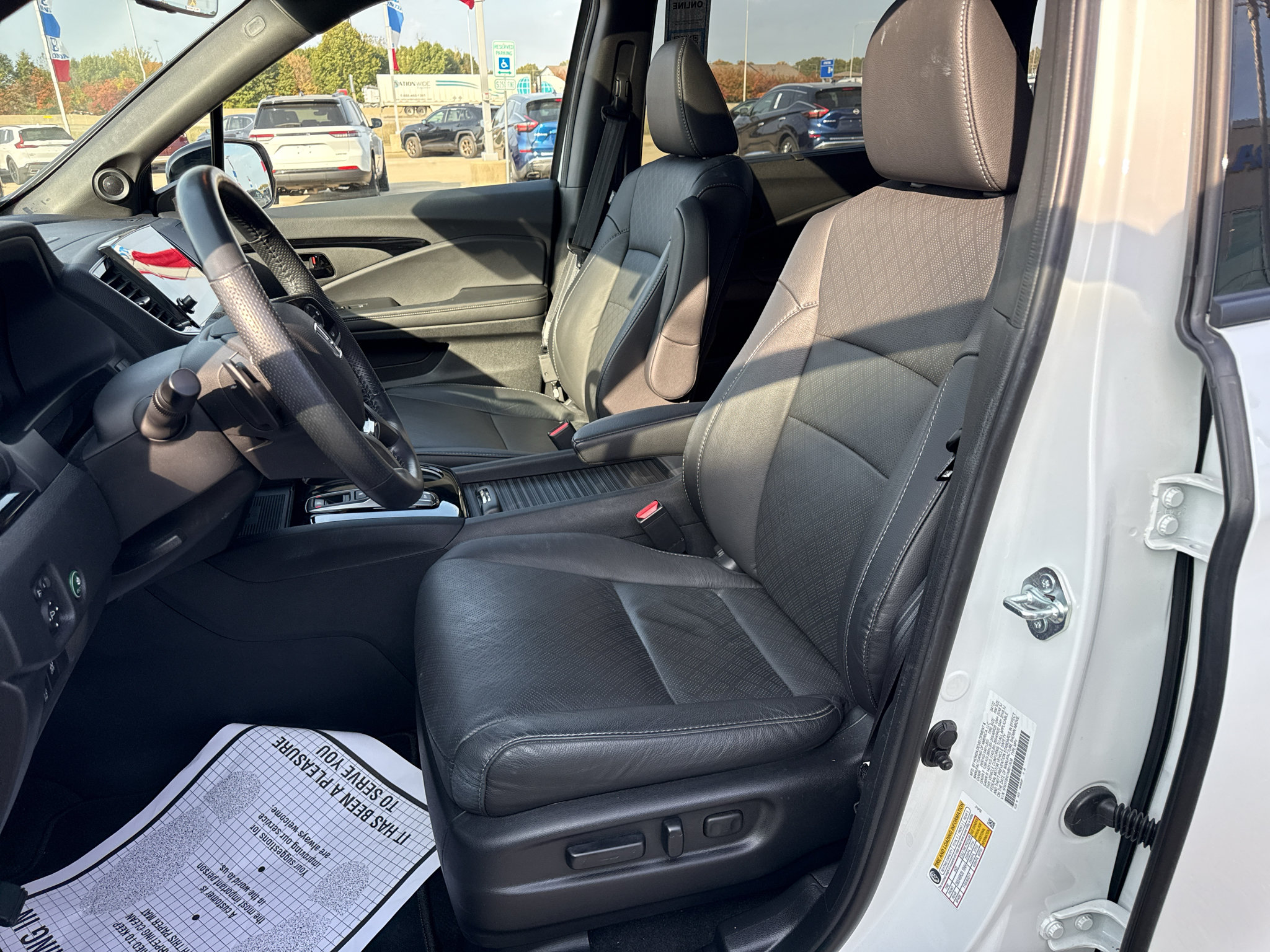 Used 2022 Honda Passport Elite image 11