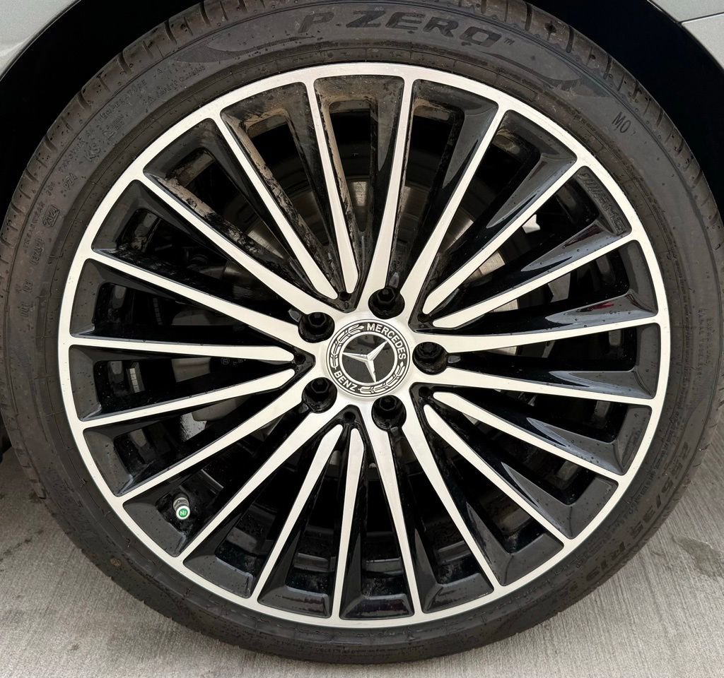 Used 2025 Mercedes-Benz C 300 Sedan image 11