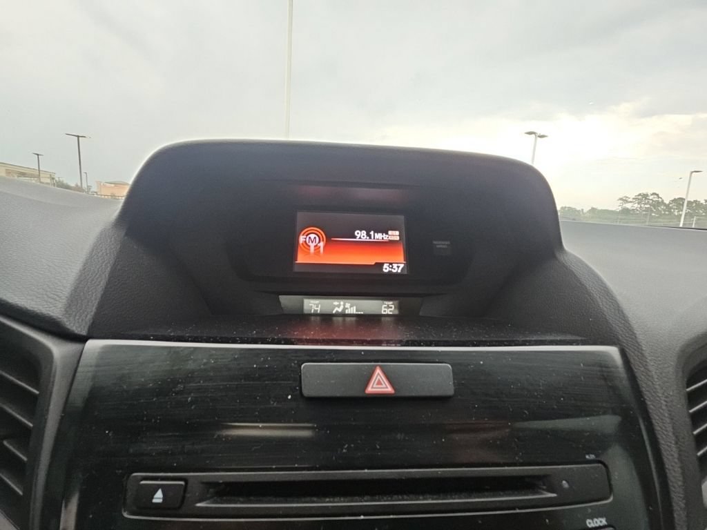 Used 2017 Acura ILX FWD image 33