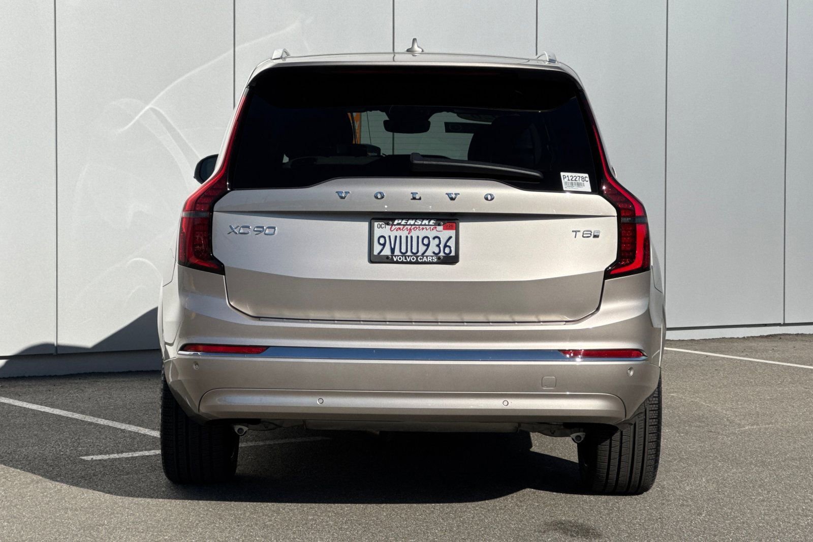 Certified 2026 Volvo XC90 T8 Plus w/ Protection Package Premier image 4