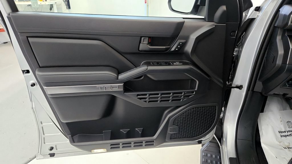 Certified 2025 Toyota 4Runner TRD Off-Road Premium w/ Tow Technology Package AWD/4WD image 21