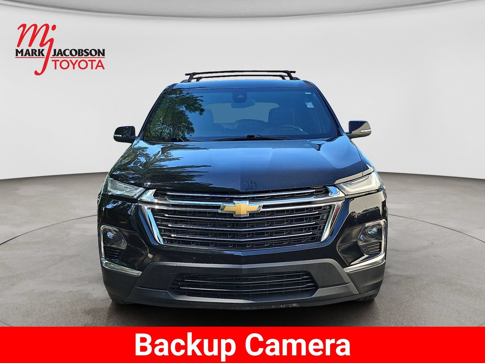Used 2022 Chevrolet Traverse LT FWD image 3