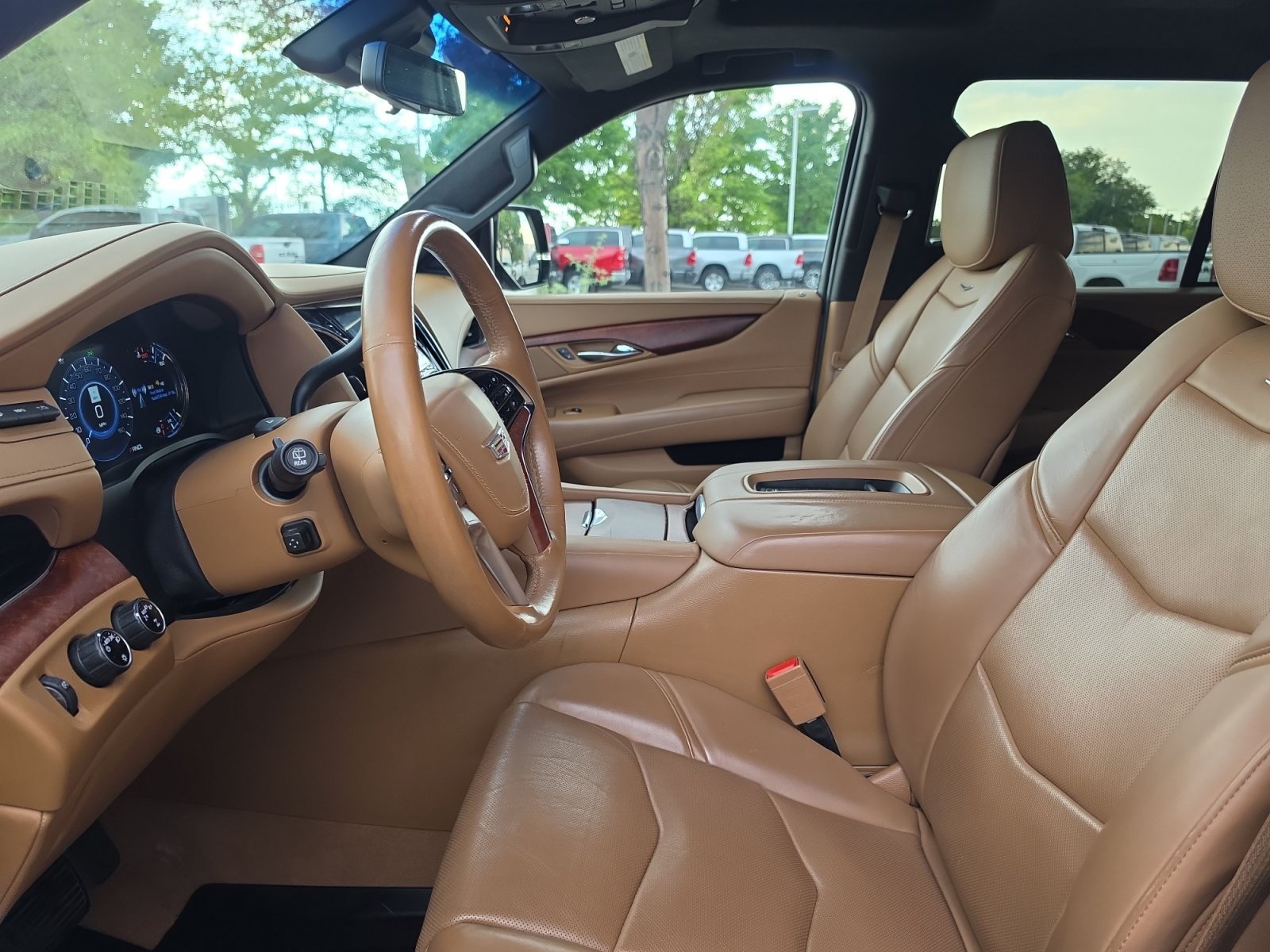 Used 2017 Cadillac Escalade Platinum AWD/4WD image 10