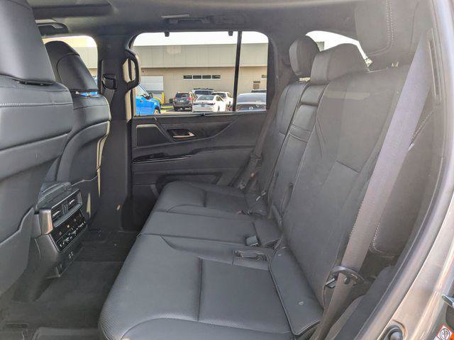 Certified 2024 Lexus LX 600 4WD w/ Luxury Package image 13