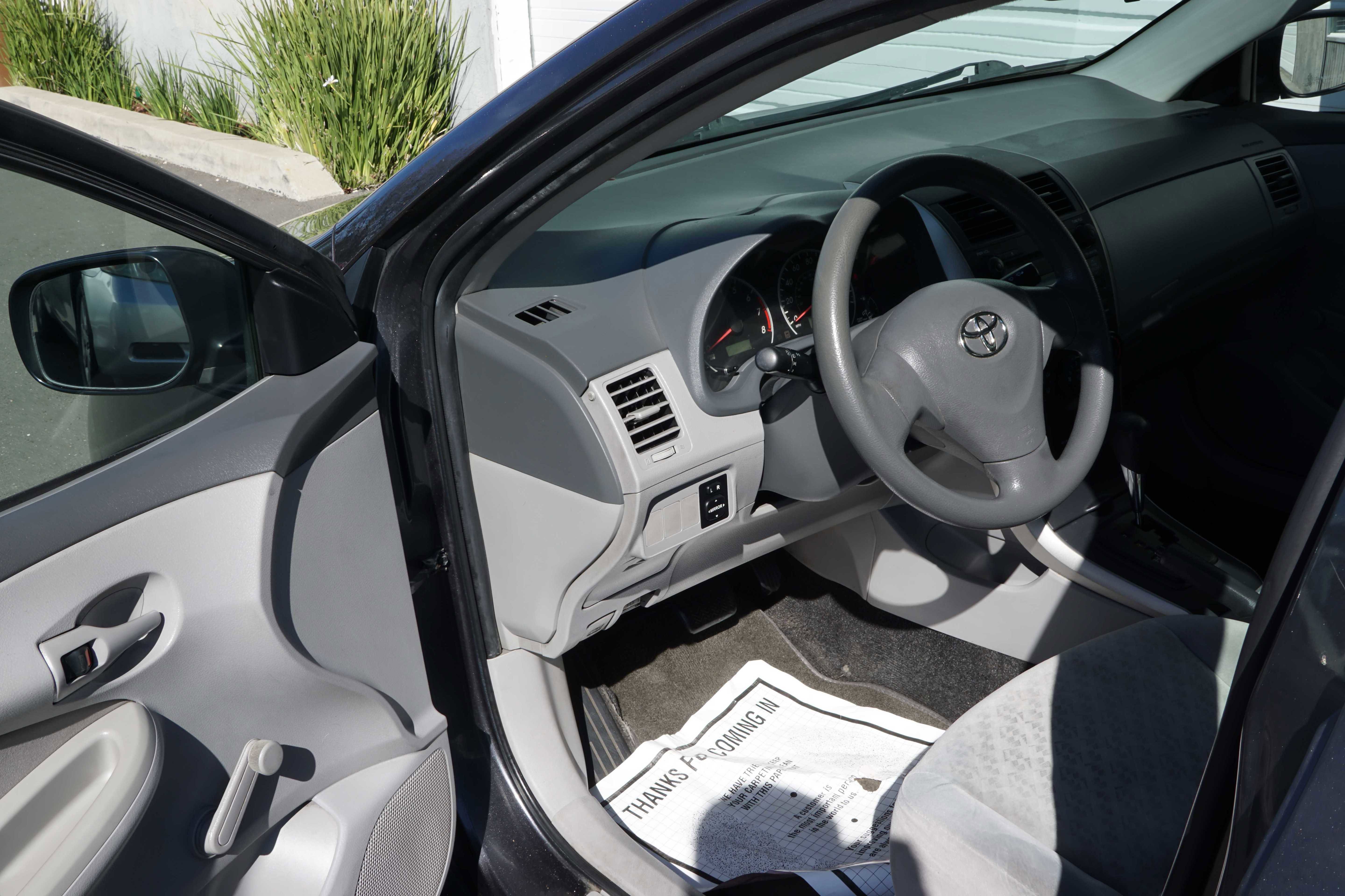 Used 2009 Toyota Corolla SEDAN 4D image 31