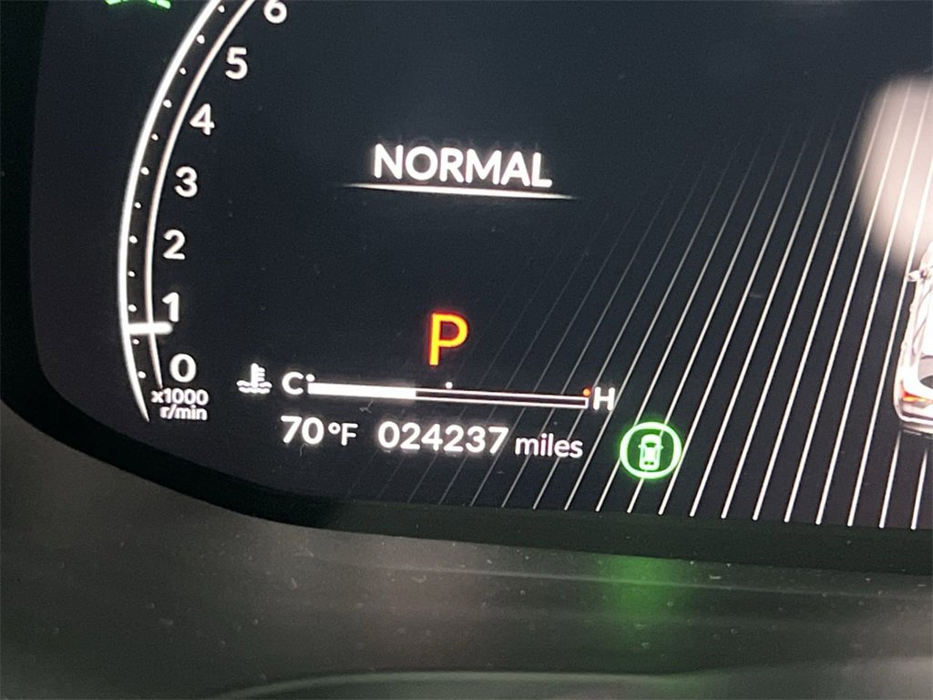 Used 2023 Acura MDX SH-AWD image 12