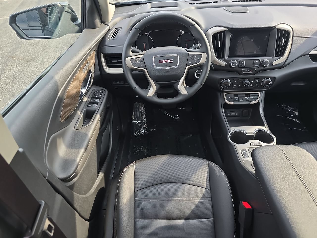 Used 2023 GMC Terrain Denali w/ Black Diamond Edition AWD/4WD image 22