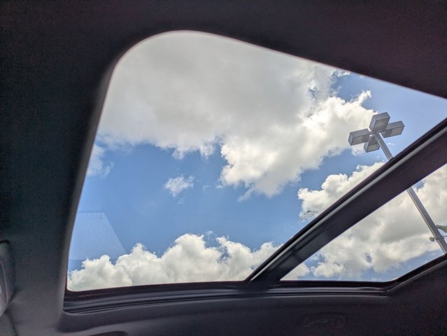 Used 2024 Cadillac XT4 Sport image 16