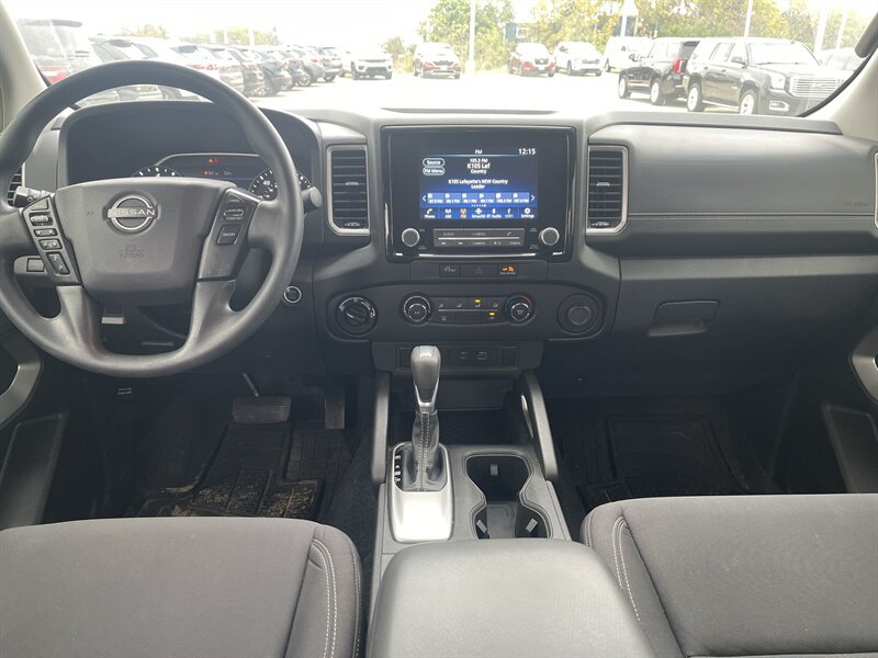 Used 2023 Nissan Frontier SV AWD/4WD image 11